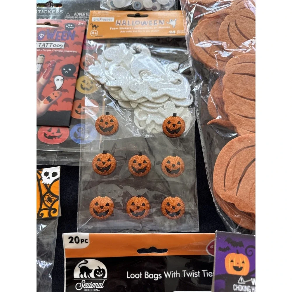 Lot Of‎ Halloween Party Stuff Total Of 24 Packages, Party Decorations-Read